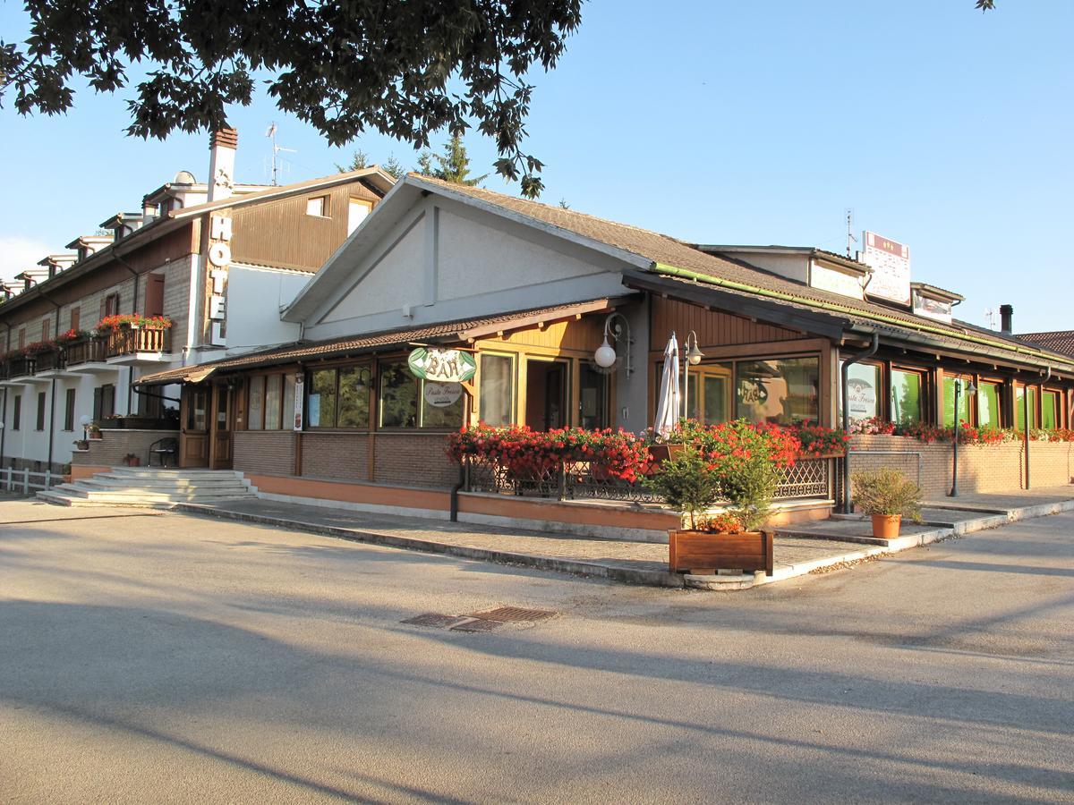 Hotel Ristorante La Nuova Fattoria Carsoli Exterior foto